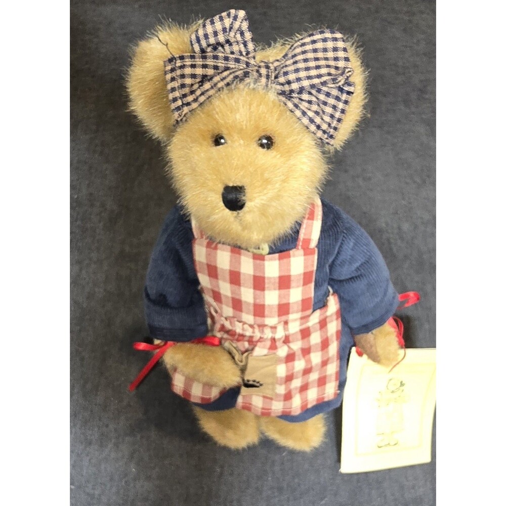 Boyds Bears The Head Bean Collection Grandmom Baker Plush Bear Stand NWT
